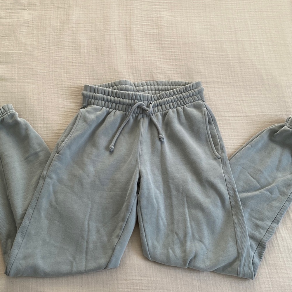 COPY - TNA sweatpants